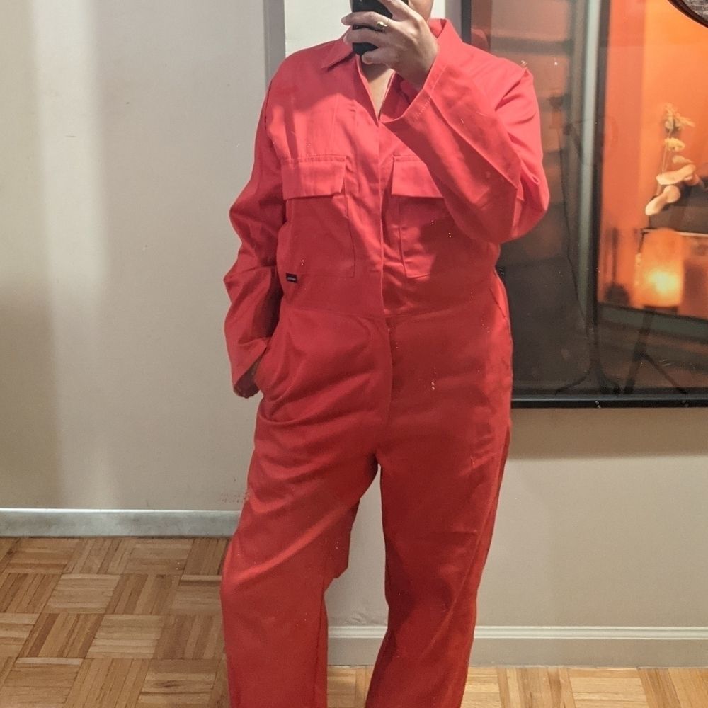 Red 🍒 jumpsuit 